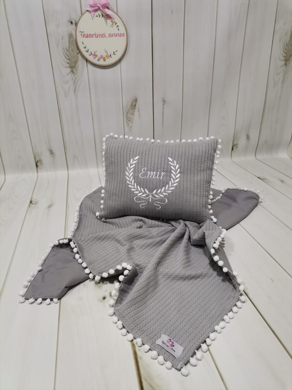 Battaniye ve yastık gri örgü pike - gri poplin