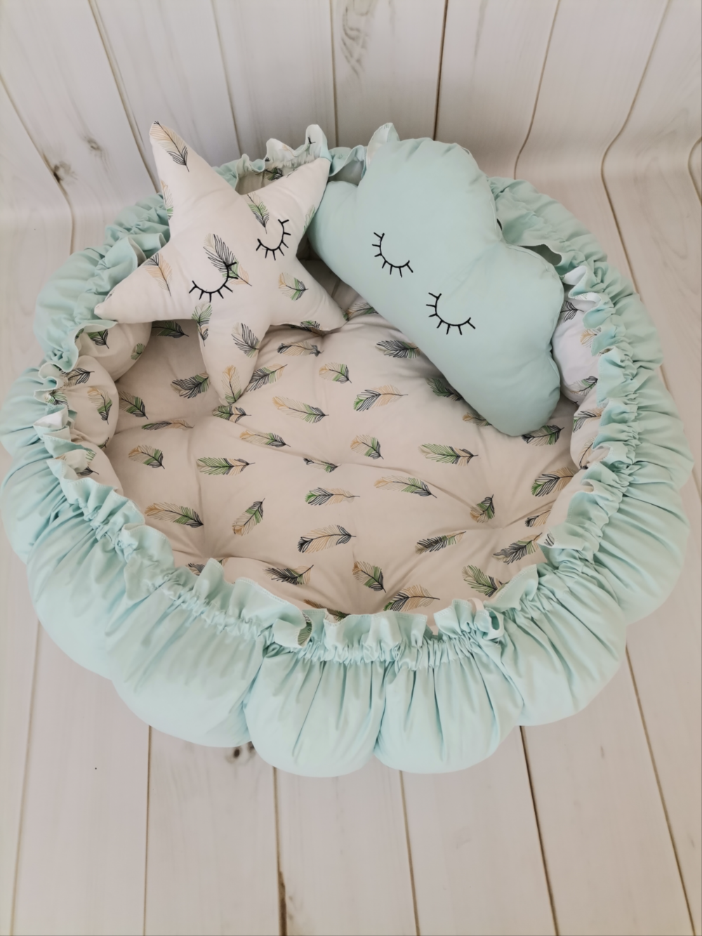 Yuvarlak babynest su yeşili ve beyaz poplin