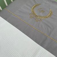 Pike takımı  nakış işlemeli beyaz waffle pike - koyu gri poplin